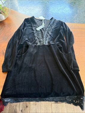 Black Velvet Lace-Trim V-Neck Women's dress